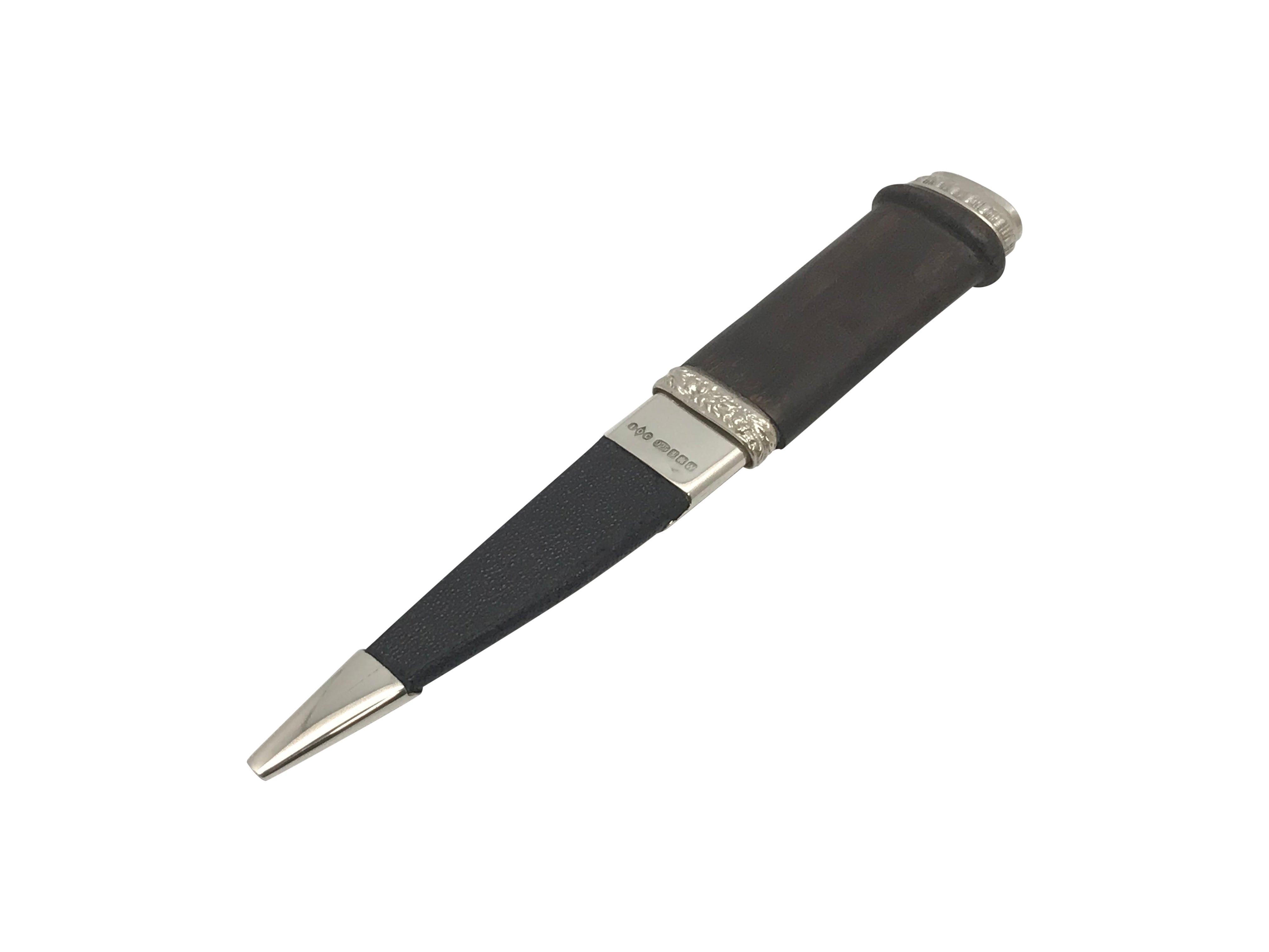 Regimental_Pipe_Band_Sgian_Dubh